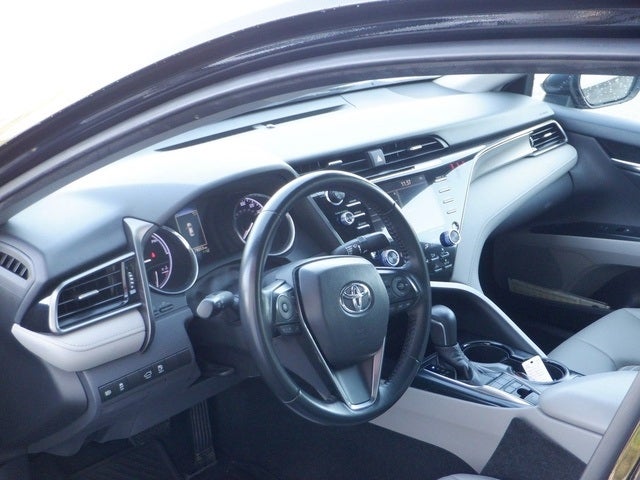 2019 Toyota Camry Hybrid SE